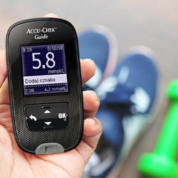 Merilnik Accu-Chek Guide 