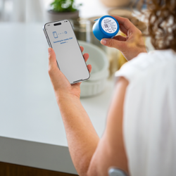 Seznanitev senzorja in aplikacije Accu-Chek SmartGuide